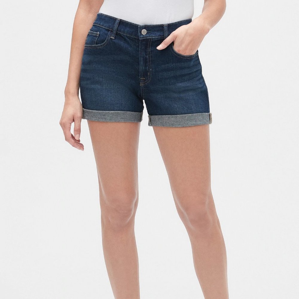 ✌️Gap Girlfriend Denim Shorts